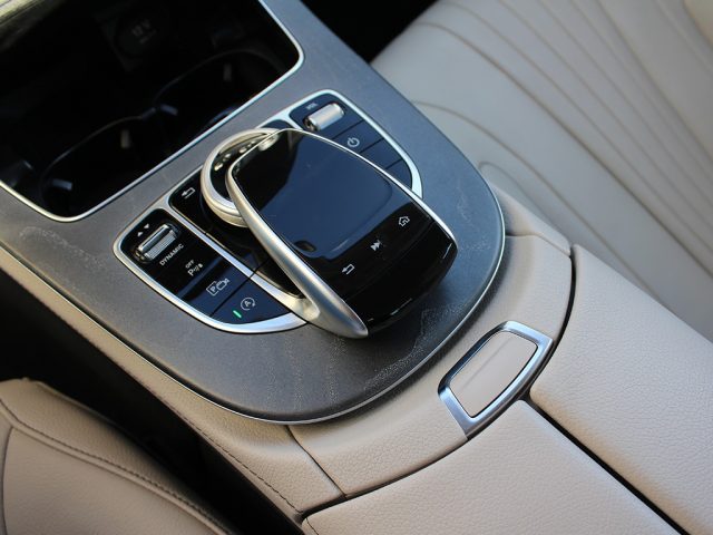 MERCEDES-BENZ CLS 350 usata, con Sensori di parcheggio anteriori