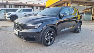 VOLVO XC40 B3 automatico Plus Dark R-DESIGN N°GK493