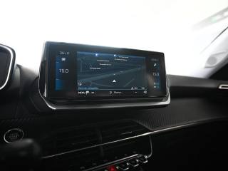 PEUGEOT 2008 usata, con Leve al volante