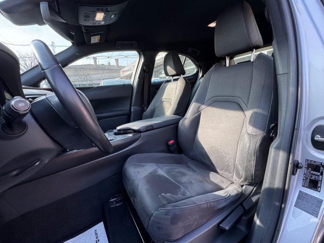 LEXUS UX 250h usata, con ESP