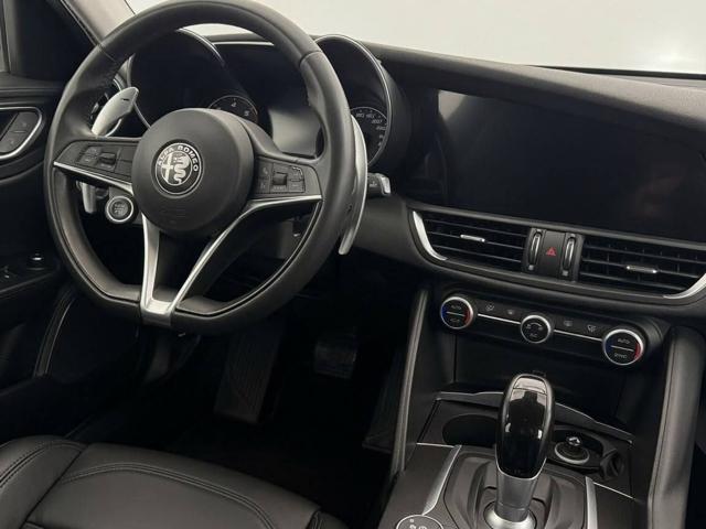 ALFA ROMEO Giulia usata, con Volante in pelle