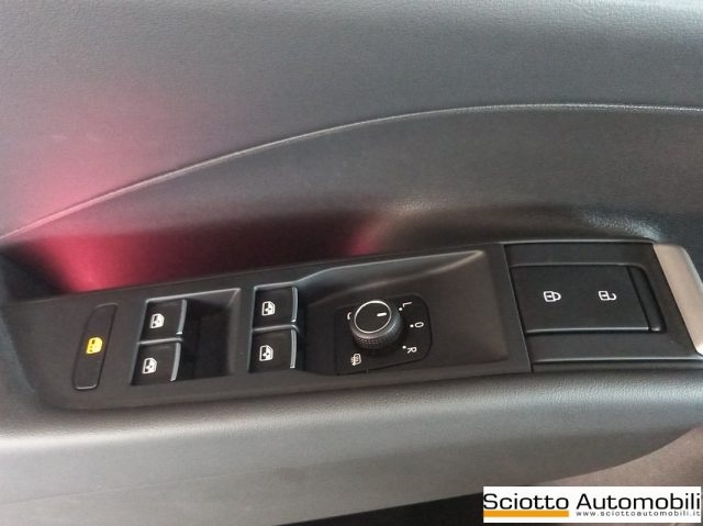 VOLKSWAGEN T-Roc usata, con Fendinebbia