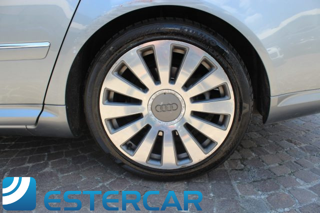 AUDI A8 usata, con Fari Xenon