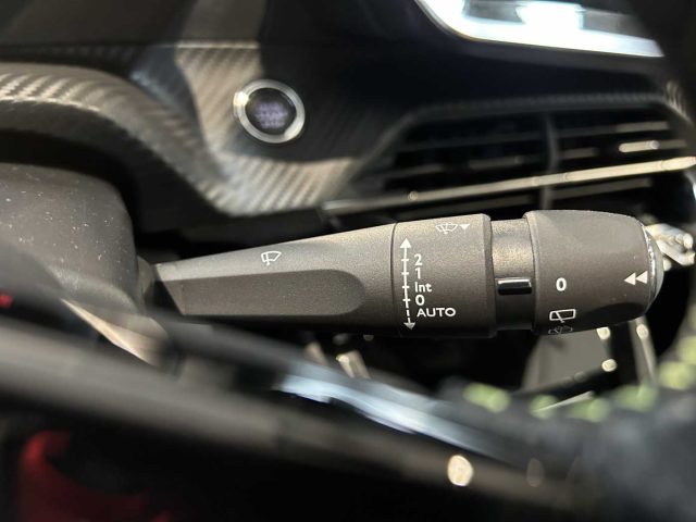 PEUGEOT 208 usata, con Frenata d