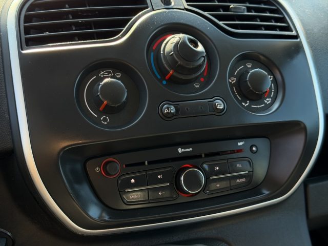 RENAULT Kangoo usata 13