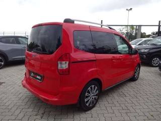 FORD Tourneo Courier usata, con Alzacristalli elettrici
