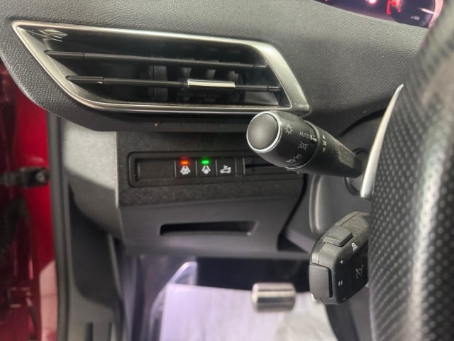 PEUGEOT 3008 usata, con Volante in pelle