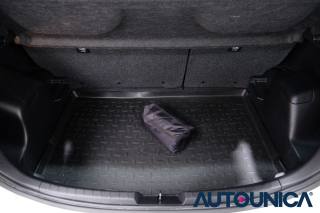 TOYOTA Yaris usata 51