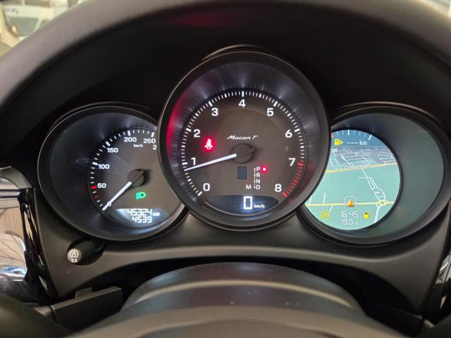 PORSCHE Macan usata, con Park Distance Control