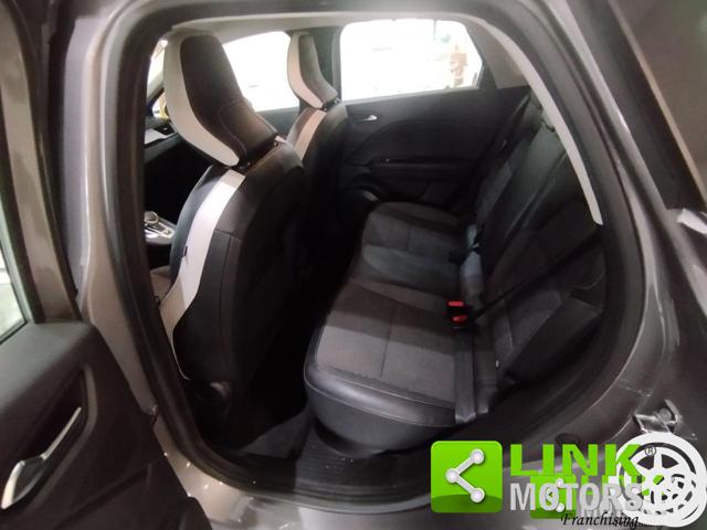 RENAULT Captur usata 17