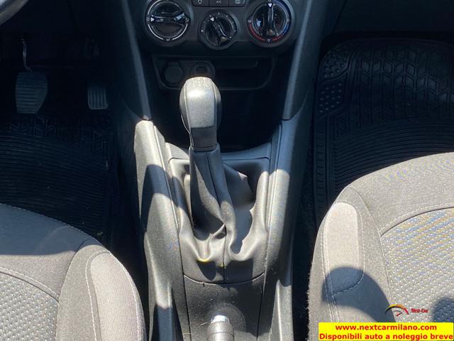 PEUGEOT 208 usata, con Specchietto retrovisore con funzione antiabbagliamento
