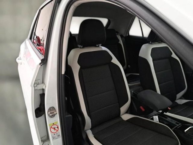 VOLKSWAGEN T-Roc usata, con Cruise Control