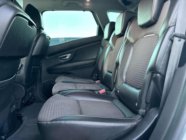 RENAULT Scenic usata, con Autoradio