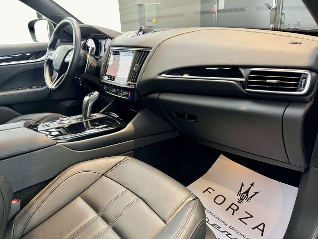 MASERATI Levante usata, con Volante in pelle