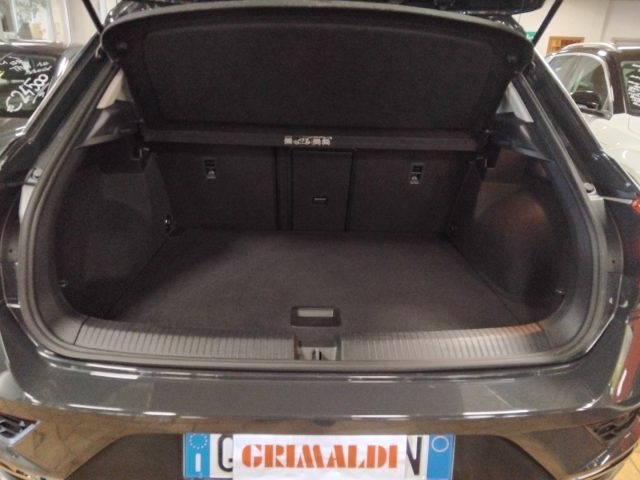 VOLKSWAGEN T-Roc usata, con Autoradio