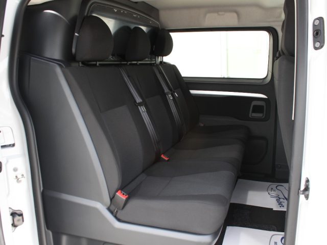 OPEL Vivaro usata, con USB