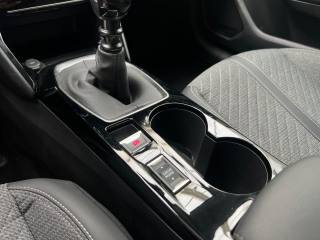 PEUGEOT 208 usata, con Sensori di parcheggio posteriori