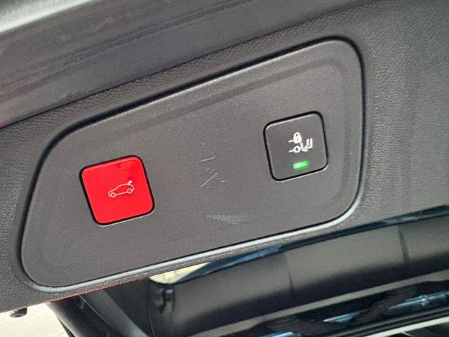 PEUGEOT 3008 usata, con Bracciolo