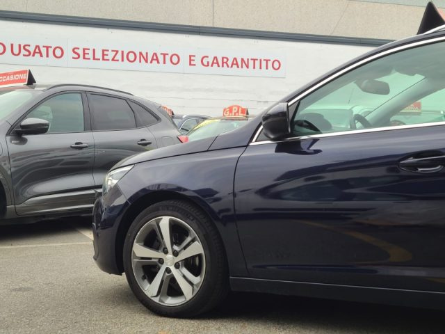 PEUGEOT 308 usata, con Cerchi in lega