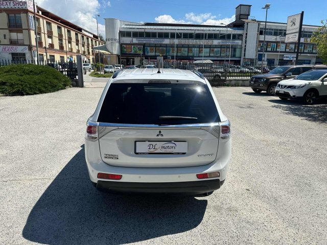 MITSUBISHI Outlander usata, con Airbag