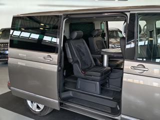 VOLKSWAGEN Multivan usata, con Controllo trazione