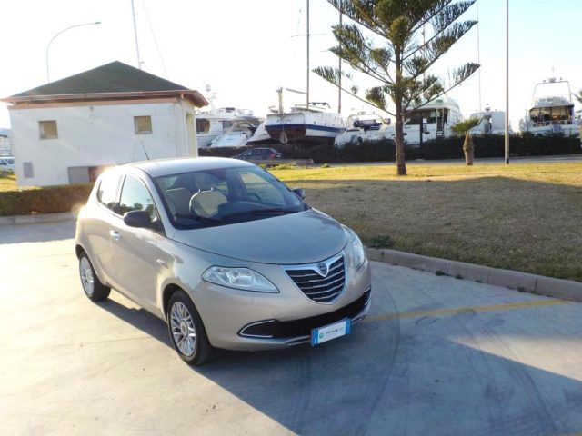 LANCIA Ypsilon usata, con Airbag