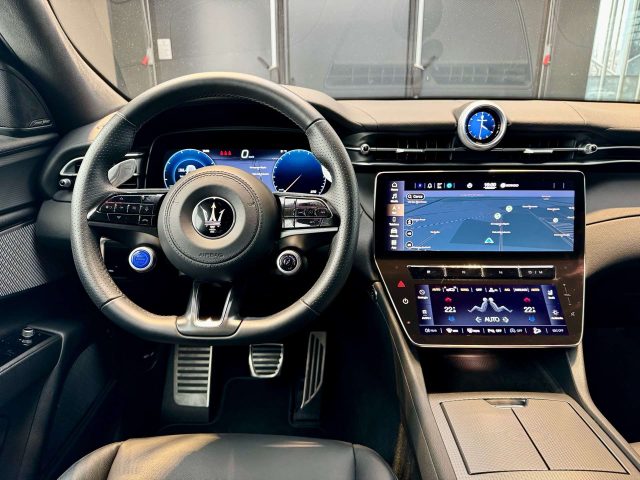 MASERATI Grecale usata, con USB