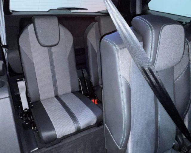 PEUGEOT 5008 usata, con Specchietti laterali elettrici