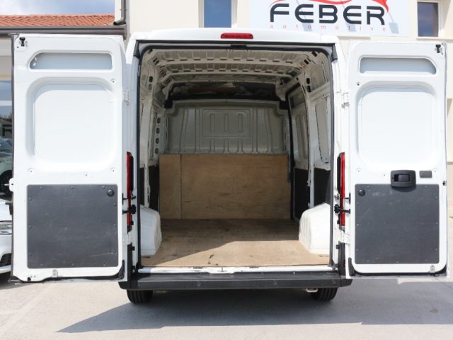 PEUGEOT Boxer usata, con Autoradio