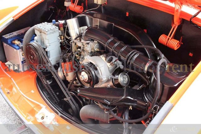 VOLKSWAGEN Karmann Ghia usata 16