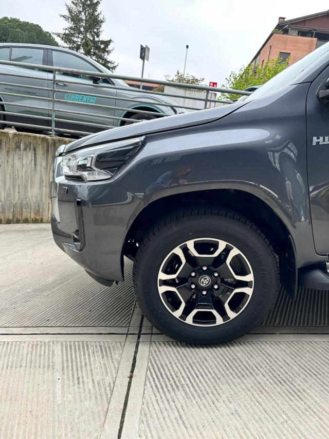 TOYOTA Hilux usata, con Alzacristalli elettrici