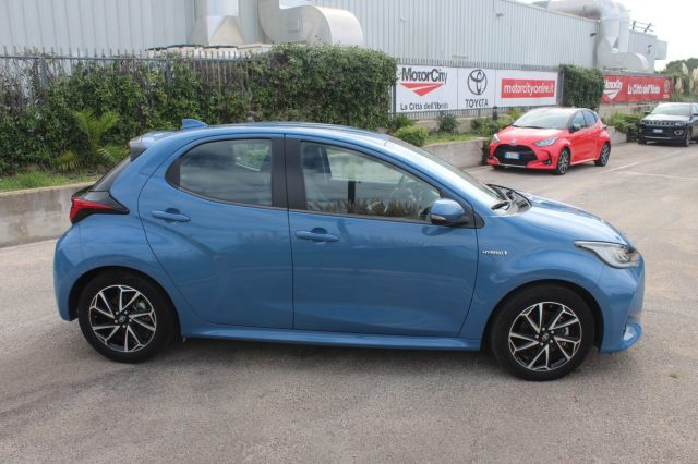 TOYOTA Yaris usata, con Bracciolo