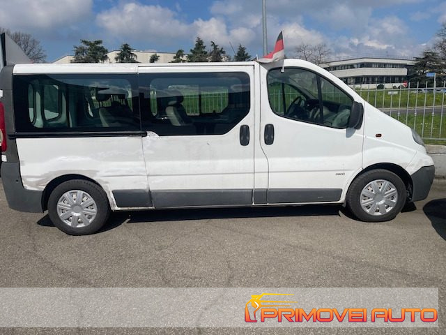 OPEL Vivaro usata, con Airbag