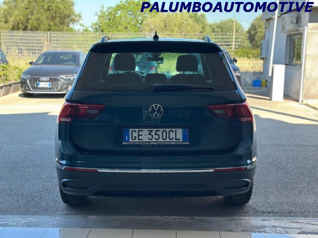 VOLKSWAGEN Tiguan usata, con Autoradio