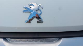 PEUGEOT Boxer usata, con Hill holder