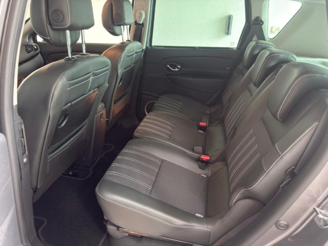 RENAULT Scenic usata, con Specchietti laterali elettrici