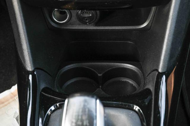 PEUGEOT 2008 usata, con USB