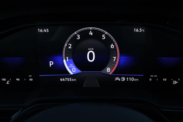 VOLKSWAGEN Taigo usata, con Hill holder