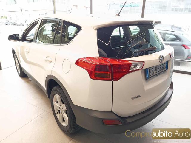 TOYOTA RAV 4 usata, con Servosterzo