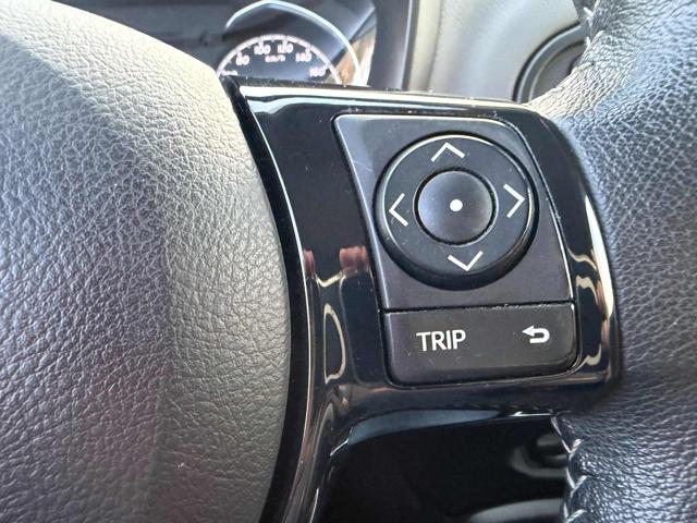 TOYOTA Yaris usata, con Bluetooth