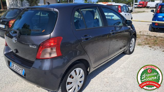 TOYOTA Yaris usata, con Boardcomputer