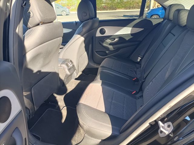 MERCEDES-BENZ E 200 usata, con Servosterzo