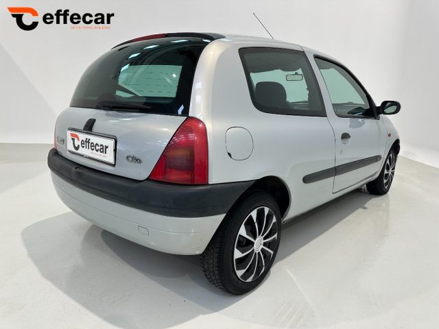 RENAULT Clio usata, con Chiusura centralizzata