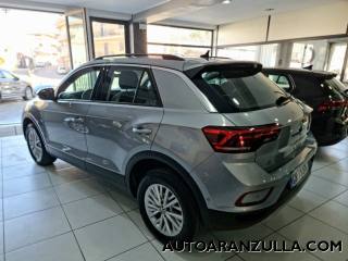 VOLKSWAGEN T-Roc usata, con Autoradio
