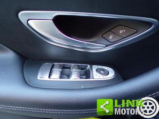 MERCEDES-BENZ E 220 usata, con Sedile posteriore sdoppiato