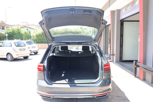 VOLKSWAGEN Passat Alltrack usata 115