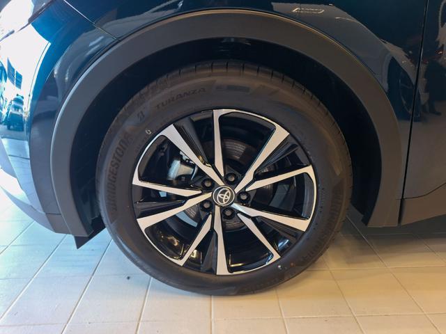 TOYOTA C-HR usata, con Park Distance Control