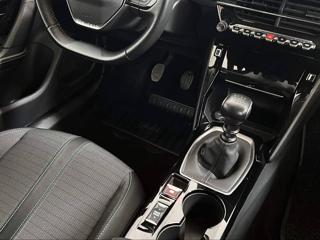 PEUGEOT 2008 usata, con Touch screen