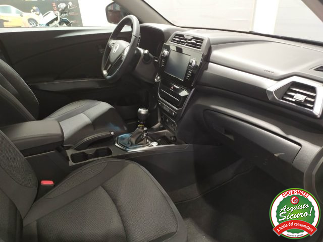 KGM Tivoli usata, con Autoradio digitale