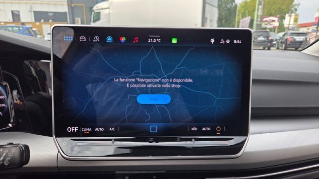 VOLKSWAGEN Golf usata, con Touch screen
